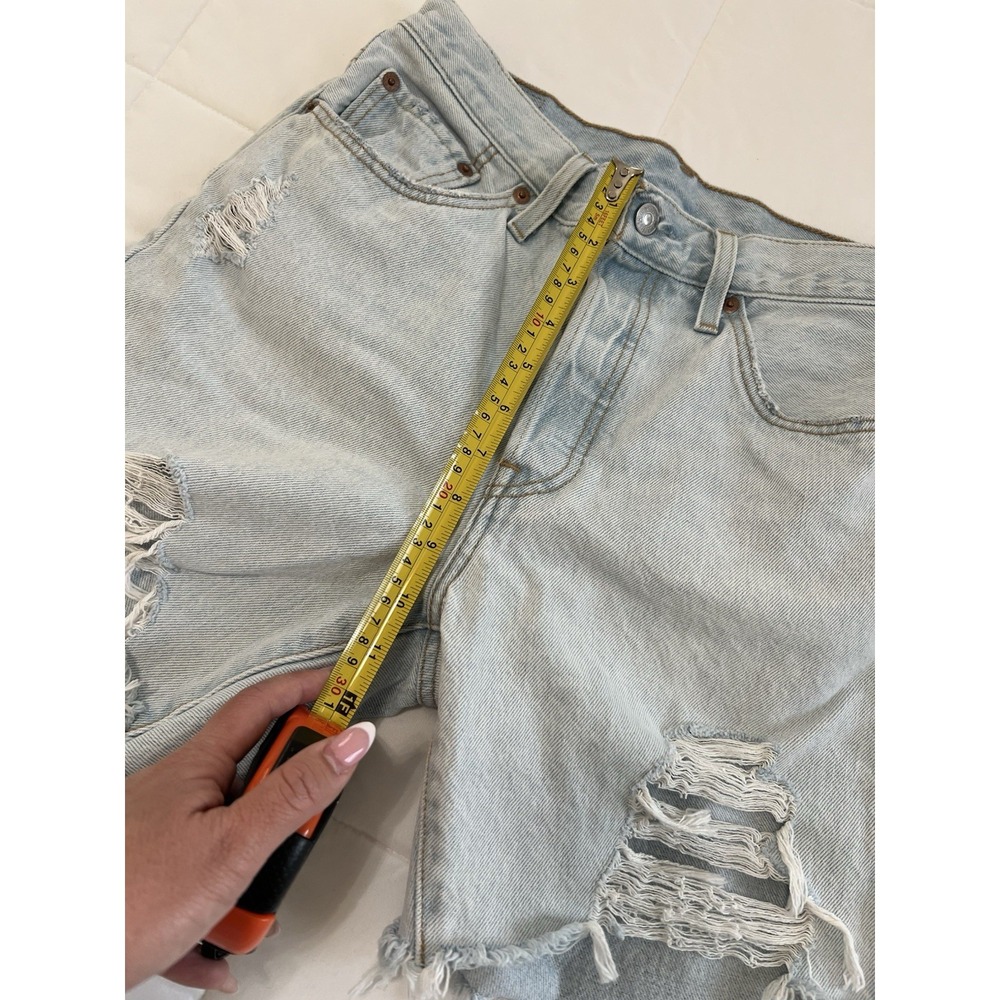 Levi's 501 Women's Denim Cutoff Shorts Size 29 / 8 High Rise Raw Hem Distressed - Picture 5 of 9
